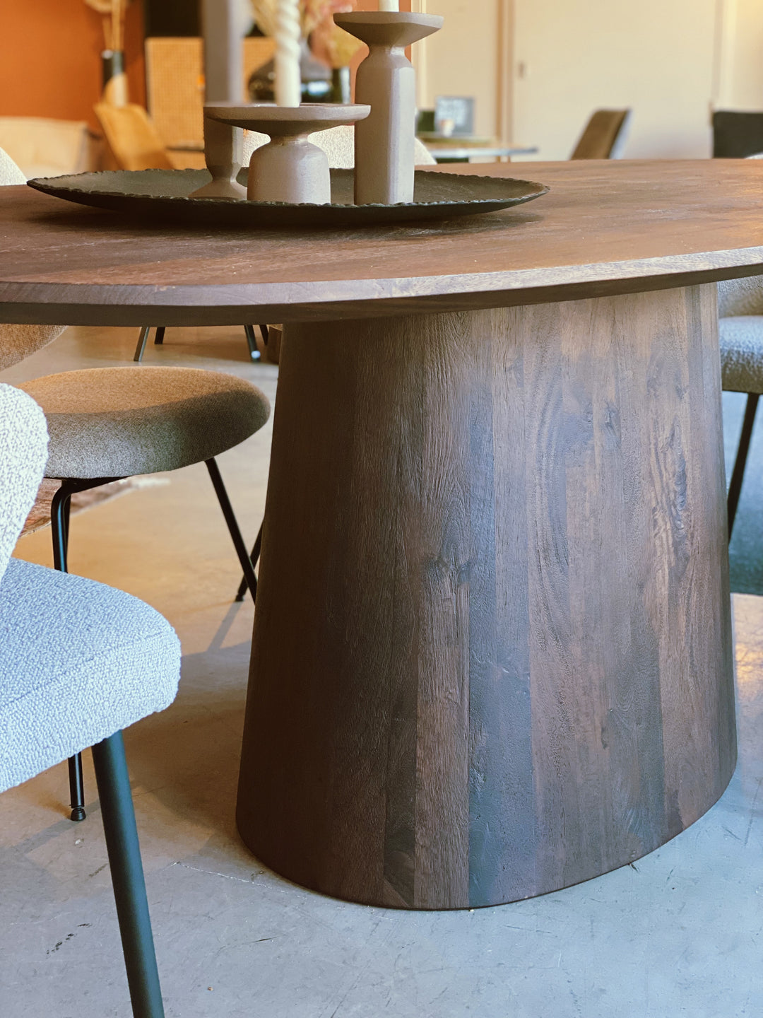 Eettafel Avalon ovaal bruin (3 maten)