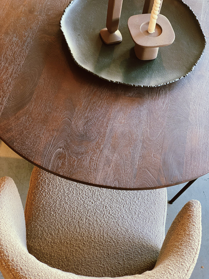 Eettafel Avalon ovaal bruin (3 maten)