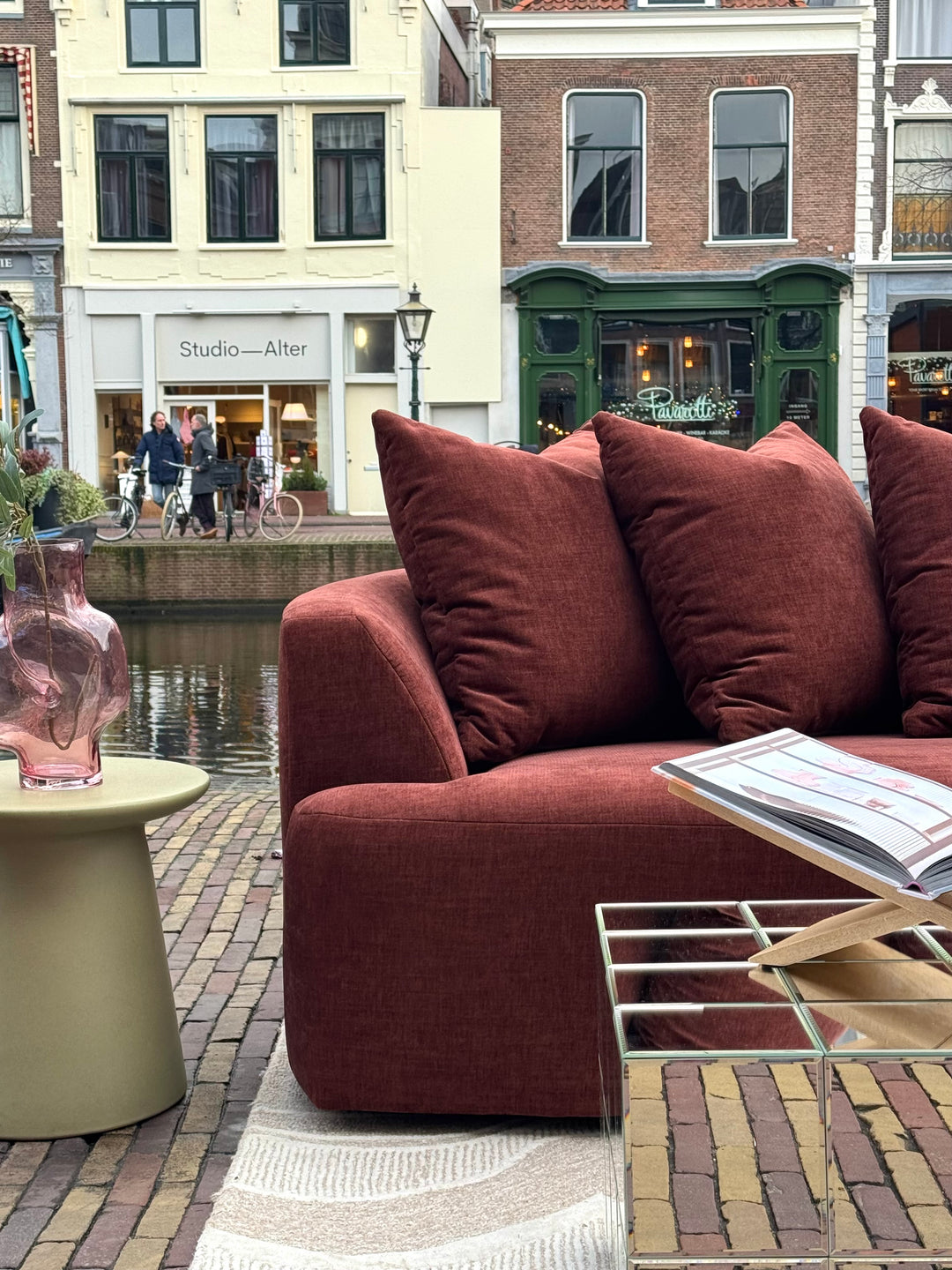 Bank Verona bordeaux