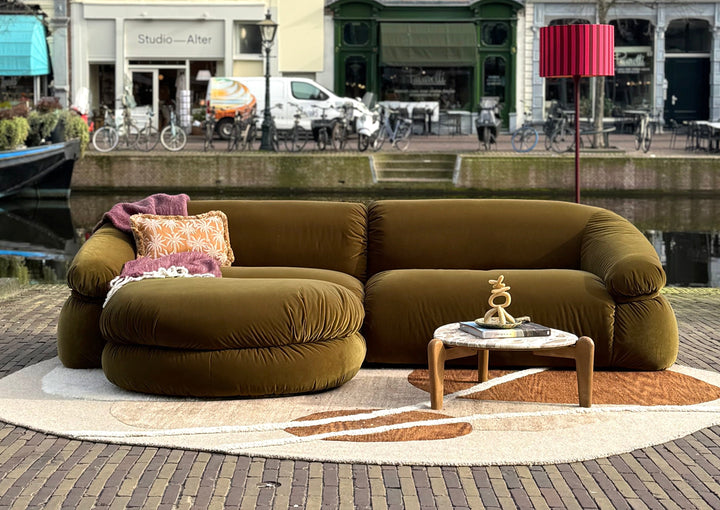 Bank Sunday forest showmodel