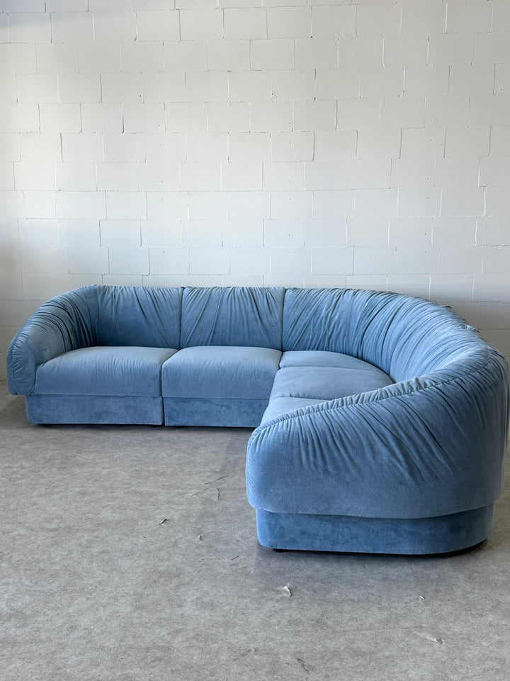 Bank Madeleine sample blauw