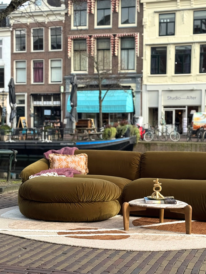 Bank Sunday forest showmodel