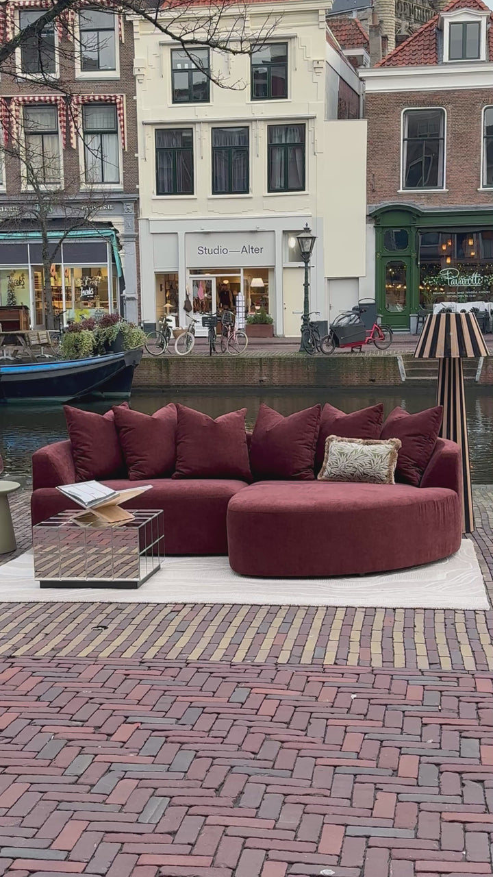 Bank Verona bordeaux