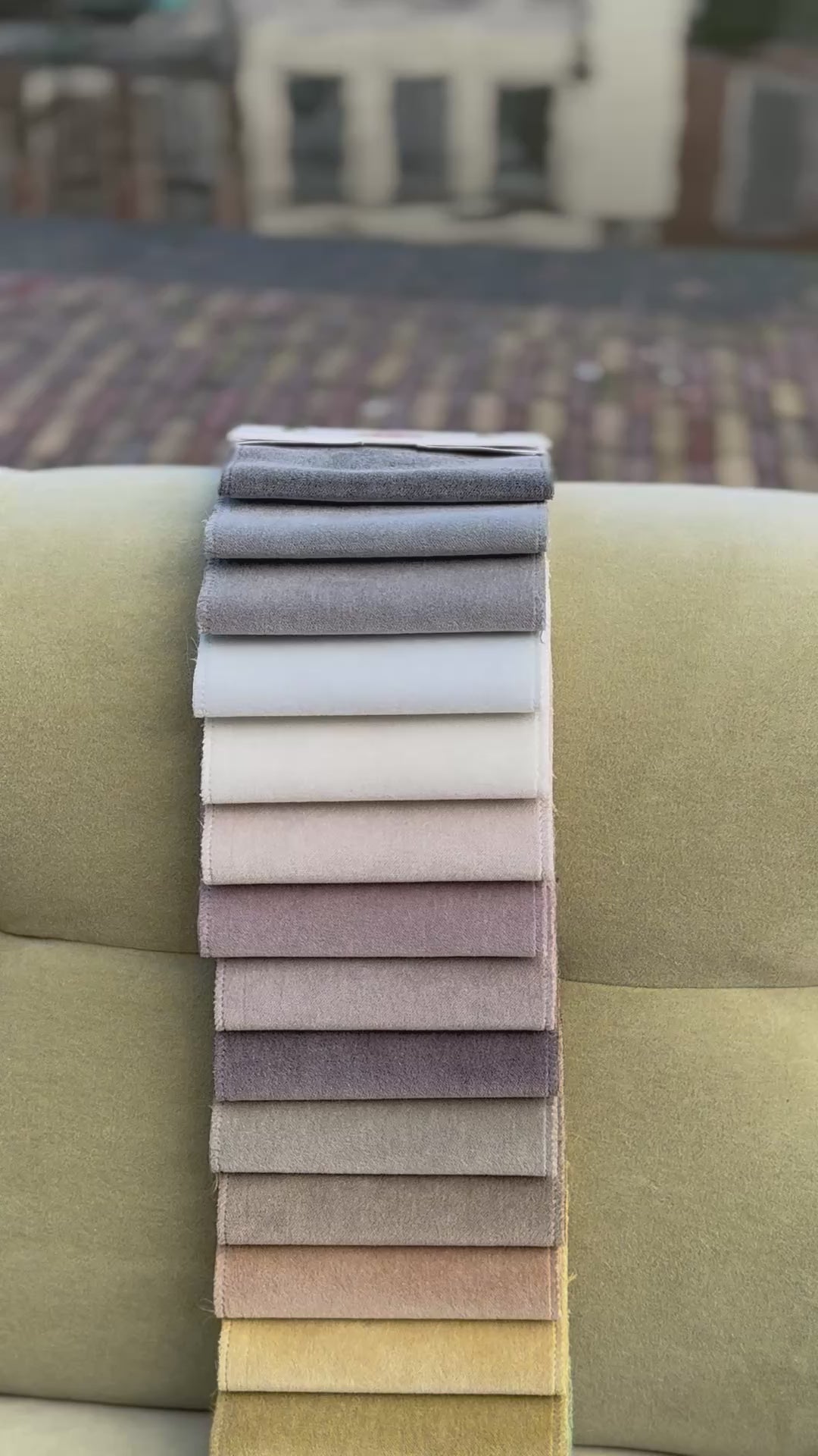 Bank Yogi Apple Green